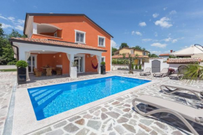 Geräumige Villa Deni Mit Pool